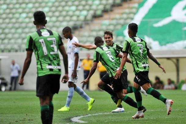 Fotos de América x Grêmio, neste sábado (20/10), no Independência, pela 30ª rodada do Campeonato Brasileiro