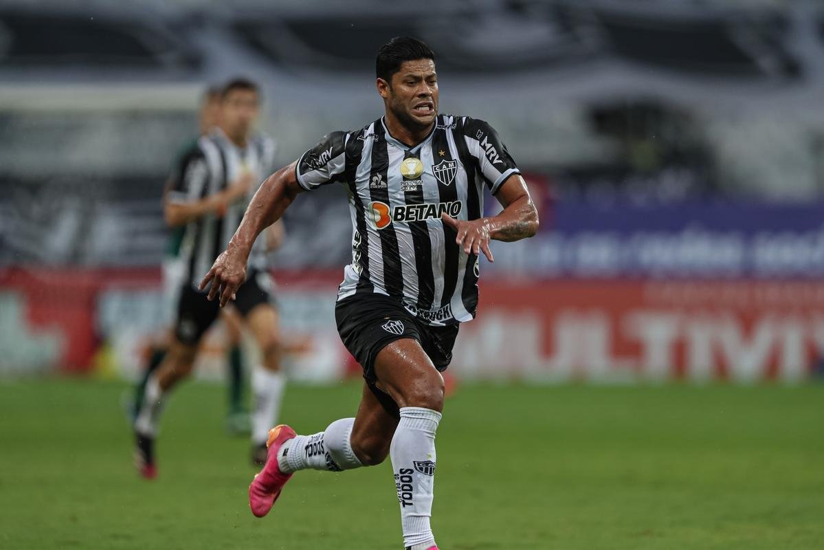 Hulk - Atacante virou dolo, segue no Atltico e ser titular novamente contra o Amrica
