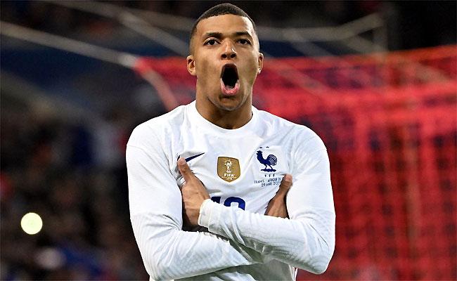 Mbappé marcou duas vezes e foi destaque no atropelo da França diante da África do Sul