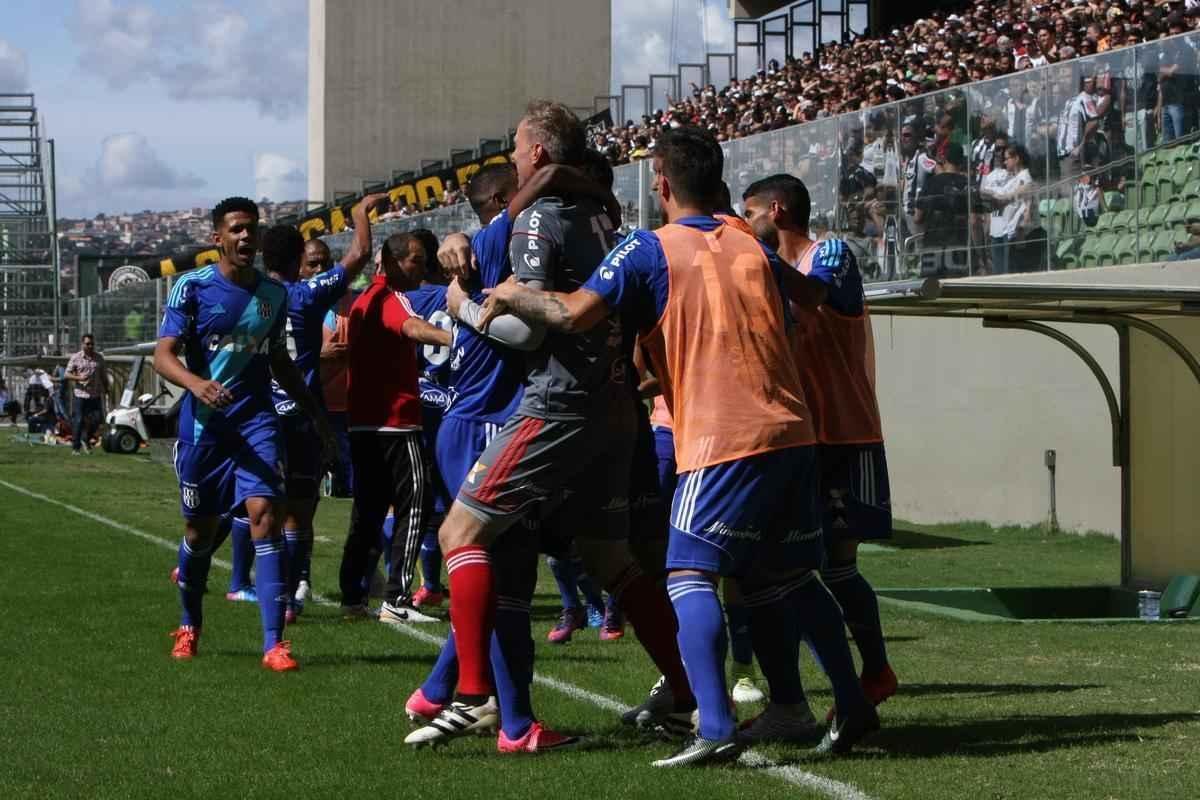 Imagens de Atltico x Ponte Preta