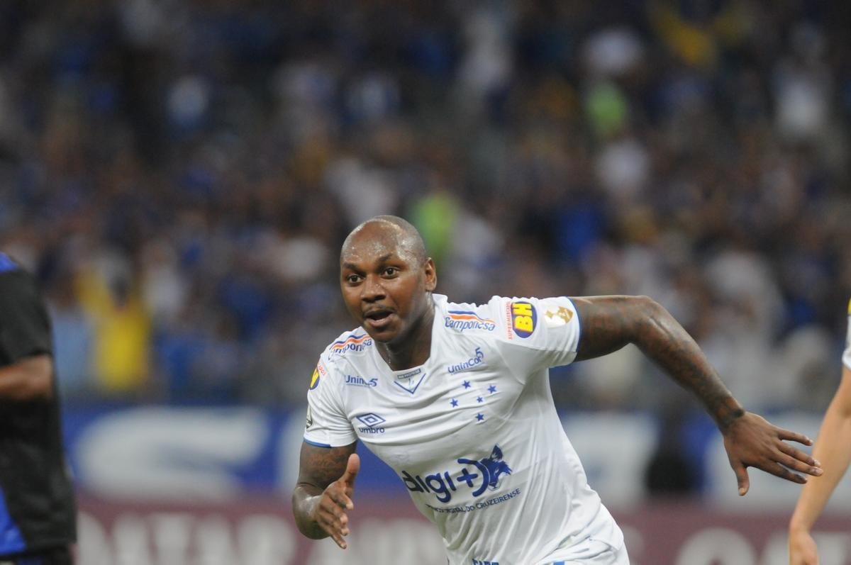 Equipes se enfrentaram pela sexta rodada do Grupo B da Copa Libertadores