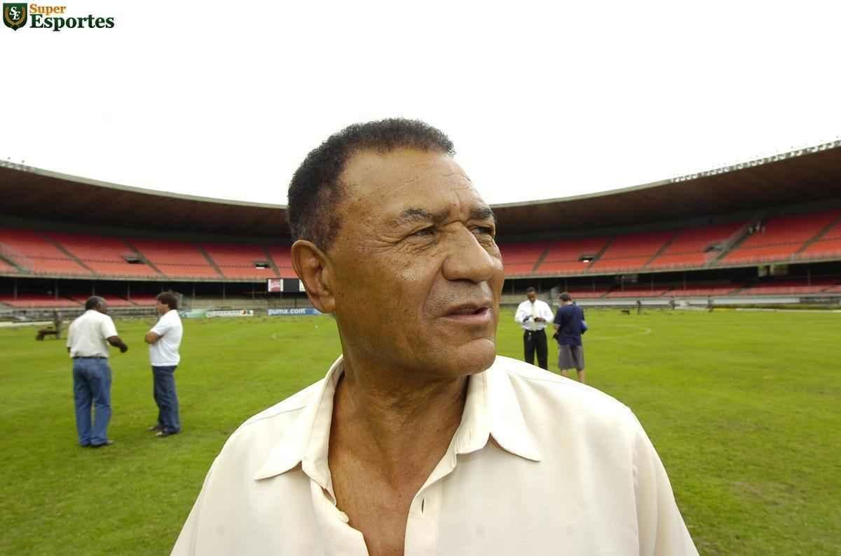 Em 2006, no aniversário de 40 anos do título da Taça Brasil de 1966, reportagem do Estado de Minas e do Superesportes reuniu no Mineirão alguns dos craques do Cruzeiro: Zé Carlos, William, Procópio, Neco (foto), Natal, Dirceu Lopes, Evaldo e Tostão.