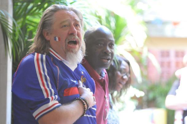 Franceses foram  loucura, em BH, com bicampeonato mundial da seleo na Rssia