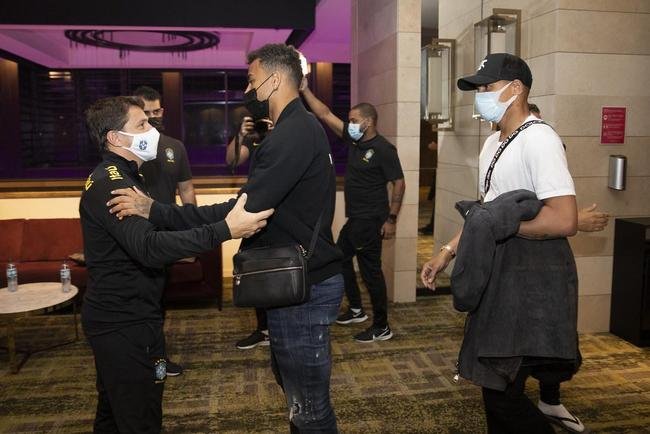 Jogadores se apresentam  Seleo Brasileira