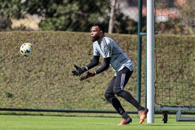 Fotos do treino do Atl�tico na Cidade do Galo nesta quinta-feira (7). Jair fez atividades com bola, mas pouco contato, enquanto Keno fez trabalhos leves com bola e corridas em campo.
