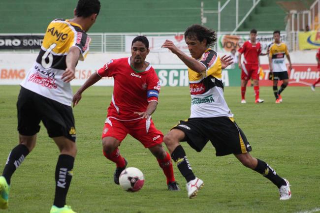 Boa Esporte - 15º em 2012, com 44 pontos