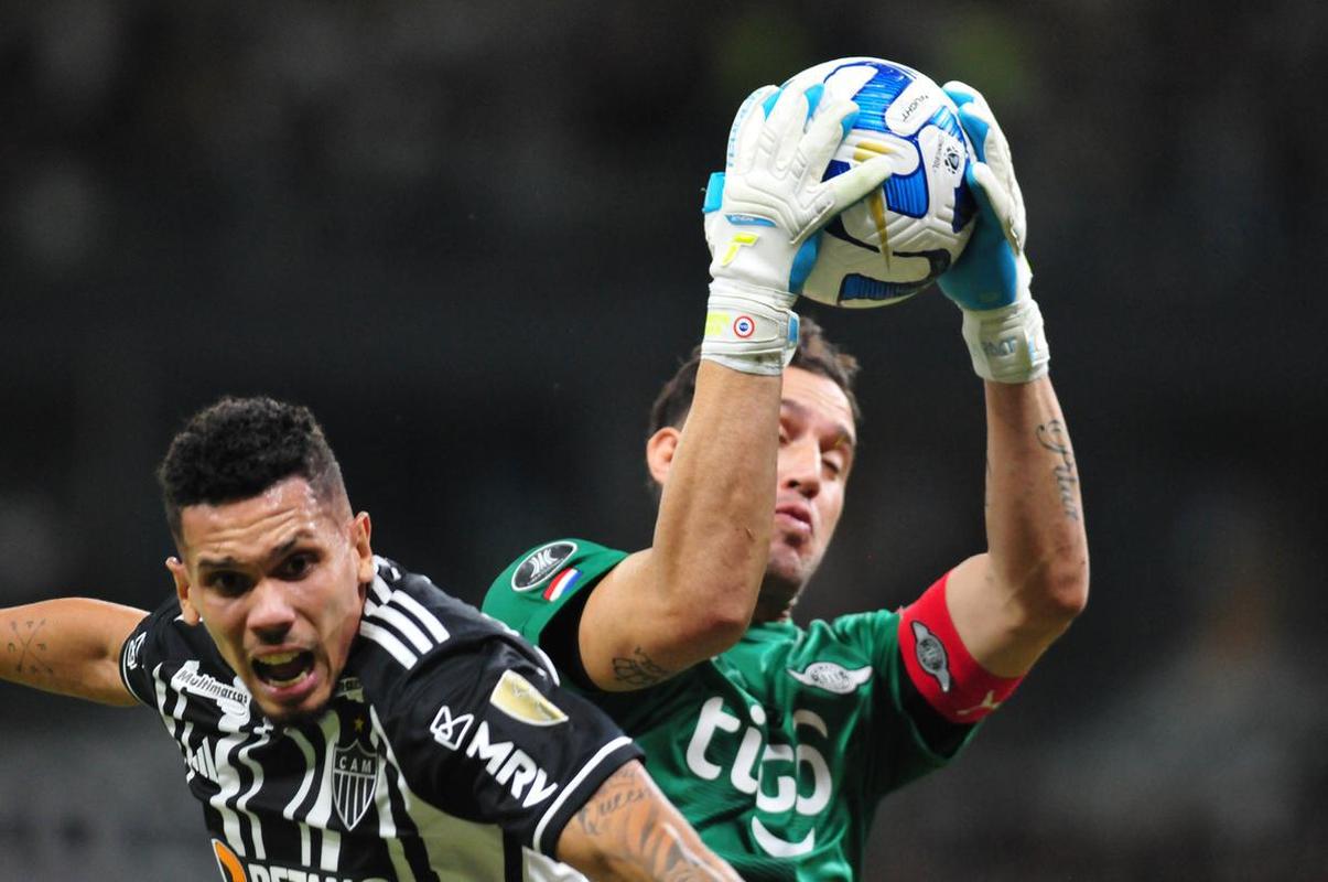 Fotos do jogo entre Atltico x Libertad, pela Copa Libertadores