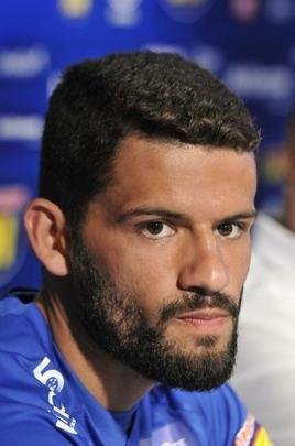 Cruzeiro apresentou o volante Jadson e o lateral-direito Luis Orejuela, primeiros reforos para a temporada