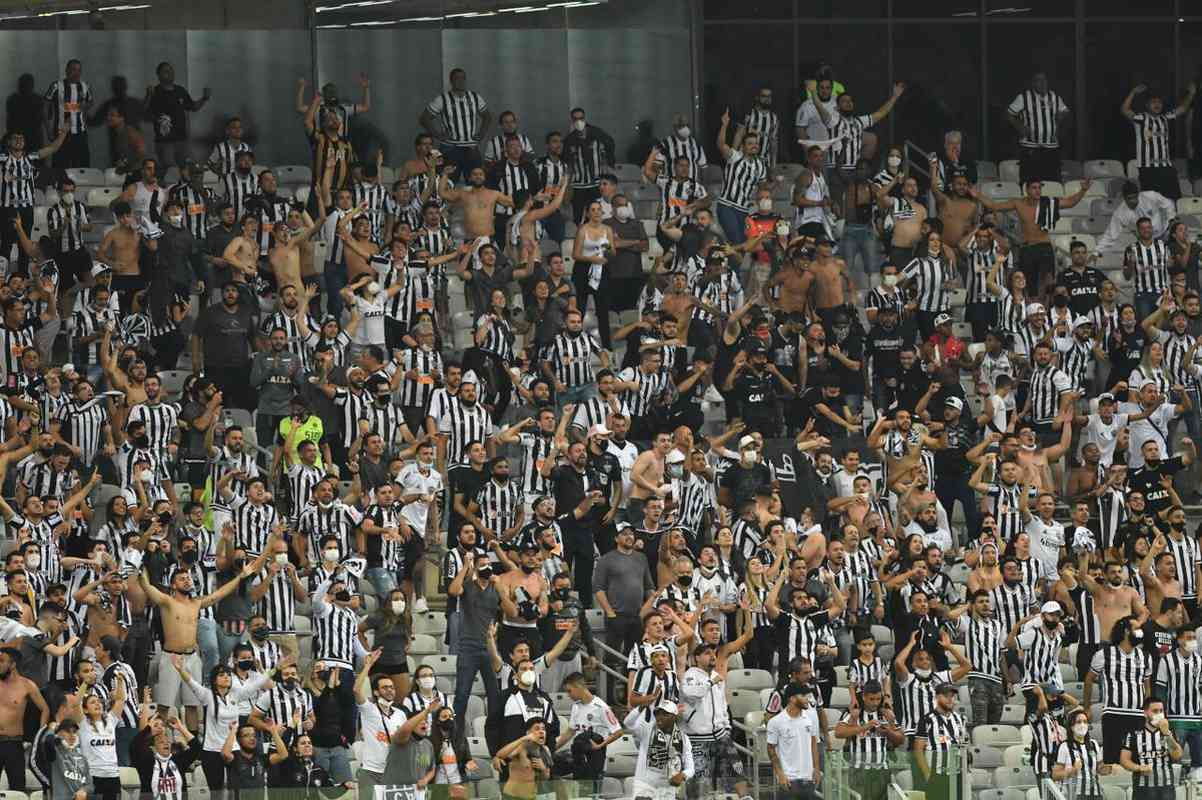 Fotos da torcida do Atltico na volta ao Mineiro no duelo contra o River Plate, pelas quartas de final da Copa Libertadores