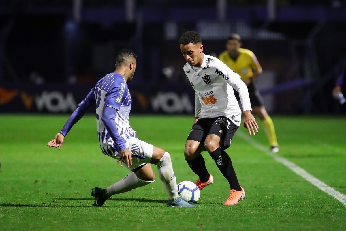 Fotos da partida entre Ava e Atltico, pelo Campeonato Brasileiro