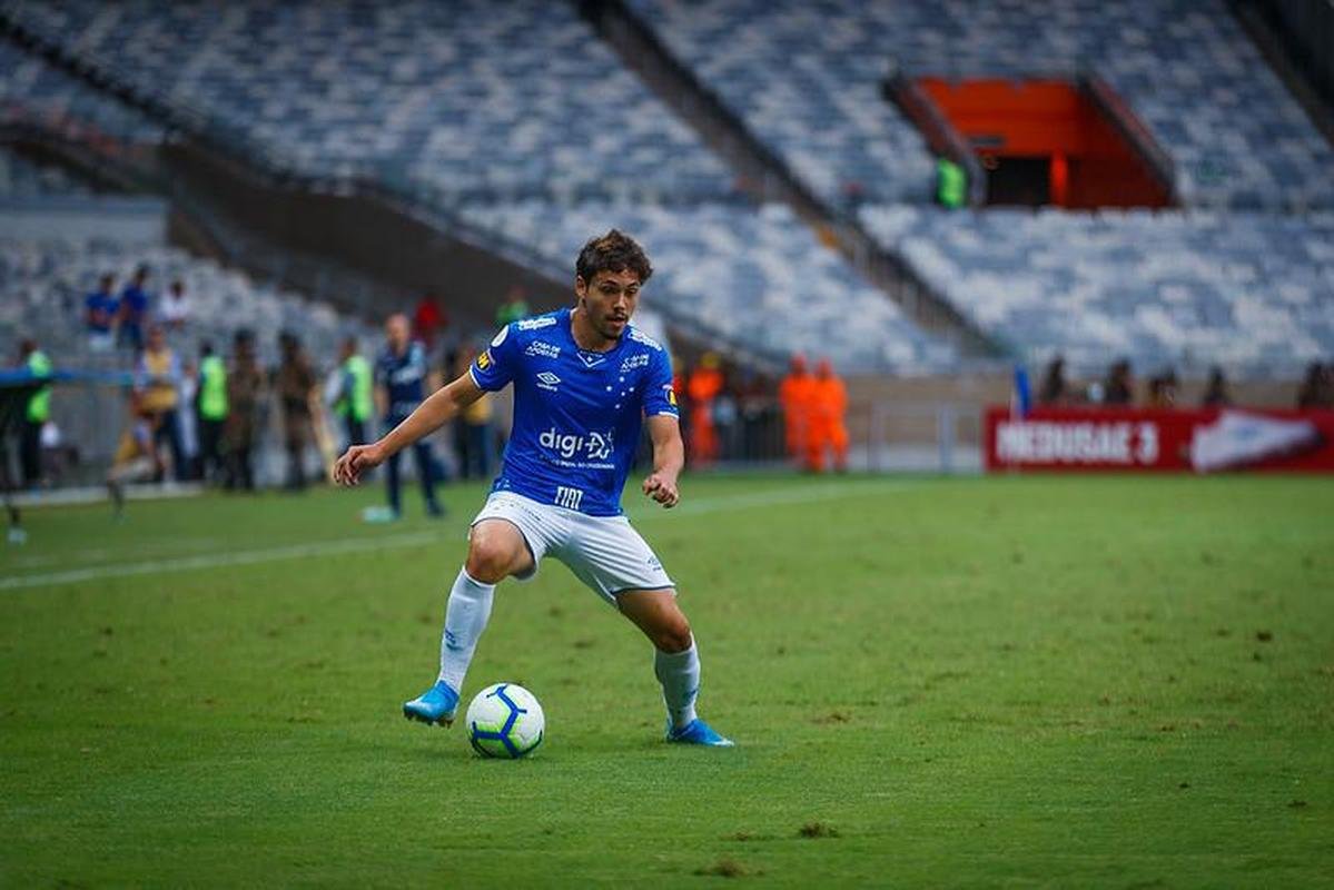 Meio-campista Maurcio pelo Cruzeiro, em 2019
