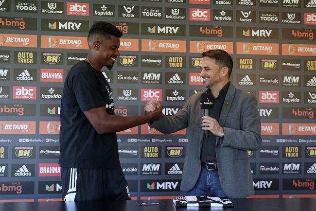 Fotos da apresentao do zagueiro Jemerson no Atltico