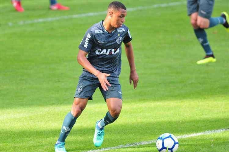 Leandrinho - O jovem atacante chegou ao Atltico por emprstimo do Napoli, da Itlia, fora de forma e no conseguiu se firmar. Em um ano no clube, pouco jogou. Ele acabou devolvido ao fim do emprstimo. Foram nove partidas pelo Galo.