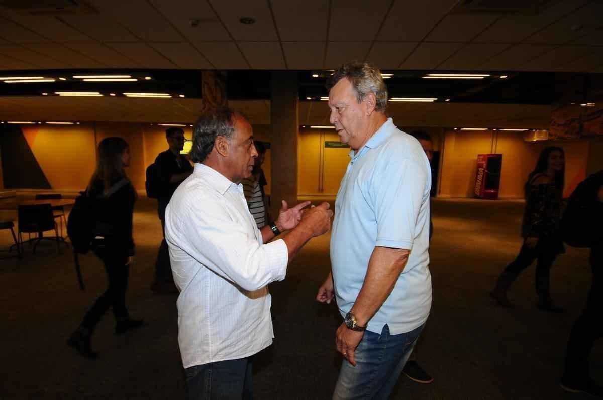Bastidores da visita dos campees de 1966 ao Mineiro: Dirceu Lopes e Raul em bate-papo