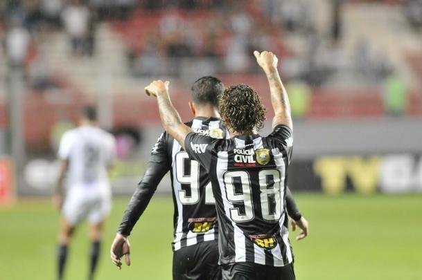 Em noite chuvosa no Independncia, reservas do Atltico batem o Tupi por 2 a 0