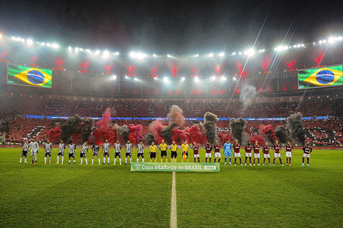 Fotos do jogo de volta das oitavas de final da Copa do Brasil, entre Flamengo e Atltico, no Maracan, no Rio de Janeiro