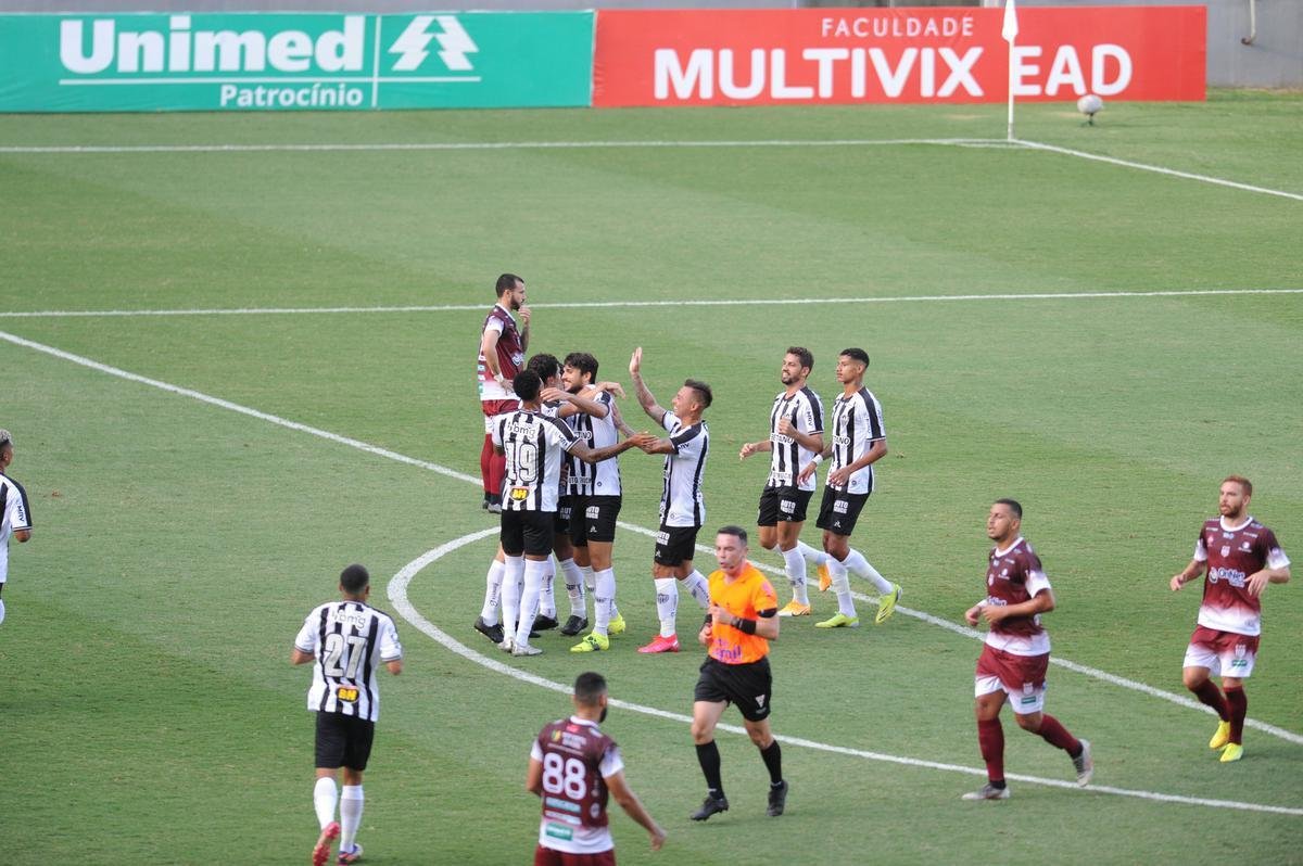 Fotos da vitria do Atltico sobre o Patrocinense, por 3 a 1, no Independncia, em Belo Horizonte, pela quarta rodada do Campeonato Mineiro. Mando foi do clube do interior, que no pde realizar a partida em Patrocnio devido ao elevado nmero de casos de COVID-19 na cidade.