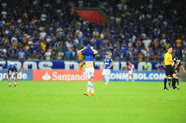 Jogadores se mostraram decepcionados com empate diante do Vasco no Mineiro