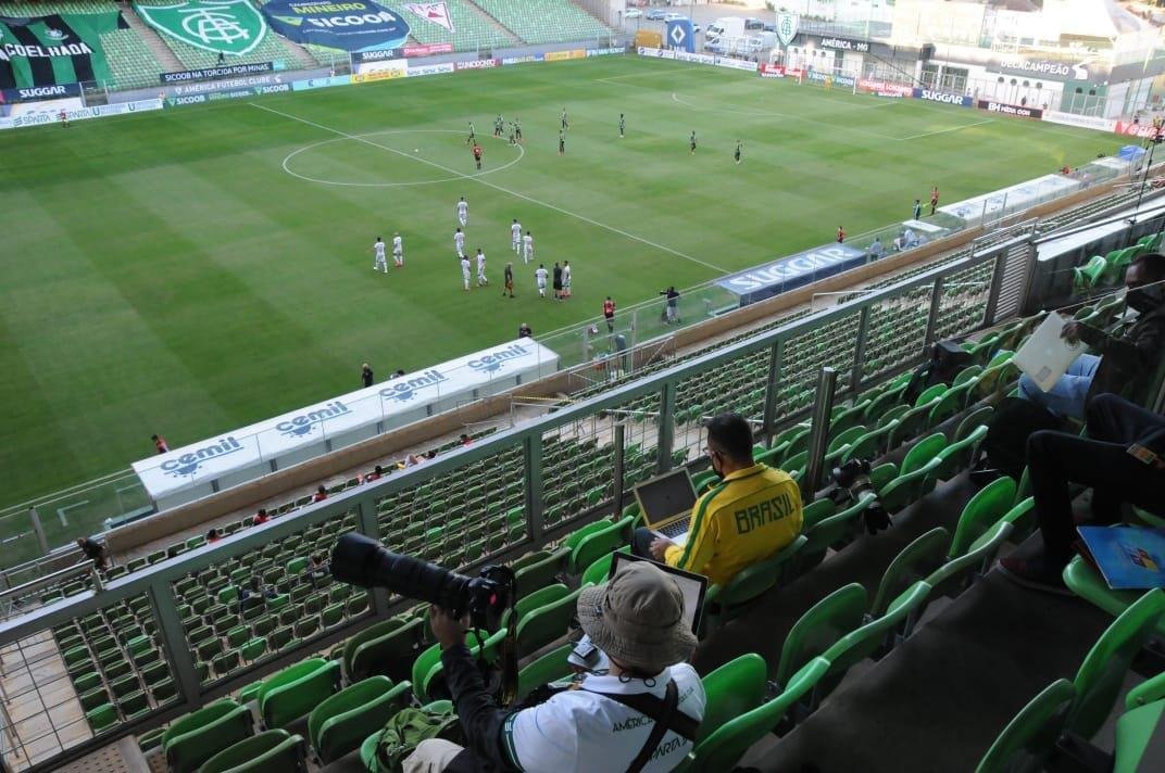 Fotos do clssico entre Amrica e Atltico, no Independncia, em Belo Horizonte, pela 10 rodada do Campeonato Mineiro. Jogo marcou o retorno dos dois rivais ao futebol em plena pandemia do novo coronavrus (Juarez Rodrigues/EM/DAPress)