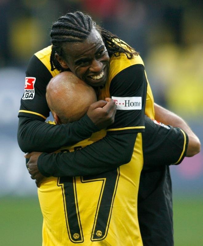 Fotos do ex-lateral-esquerdo Ded atuando por Atltico e Borussia Dortmund