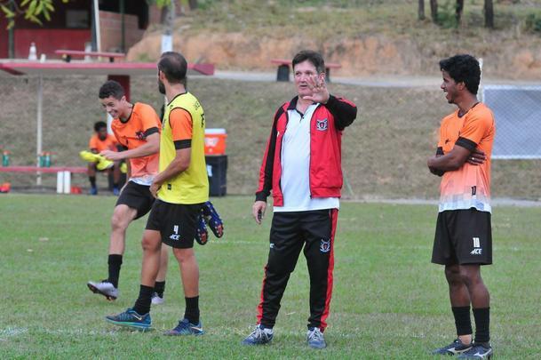 Roberto Gacho comandar Unio Luziense na Segundona Mineira