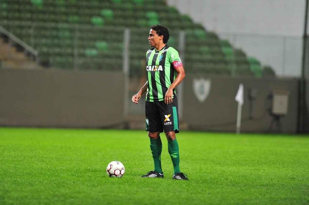 Amrica e Guarani se enfrentaram, no Horto, pela 14 rodada da Srie B do Campeonato Brasileiro