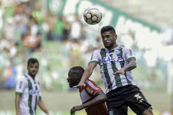 Luan - atacante de 29 anos renovou contrato com o Amrica at o fim de 2018. Em 30 partidas na Srie B do Campeonato Brasileiro, o camisa 11 marcou oito gols.