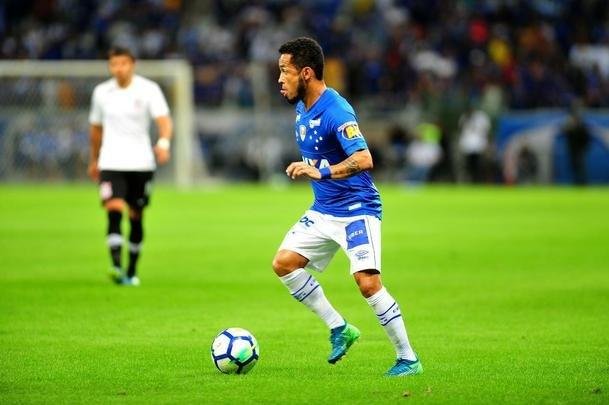 Fotos de Cruzeiro x Corinthians, nesta quarta-feira (4/7), em amistoso no Mineiro