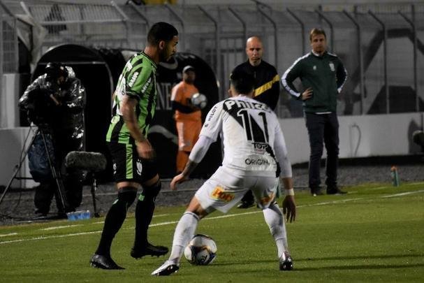 Para tentar se livrar da incmoda lanterna da Srie B, o Amrica encara a Ponte Preta, no estdio Moiss Lucarelli, em Campinas