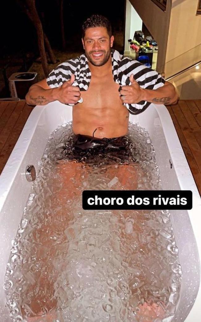 Torcedores de Atlético e Flamengo fizeram memes do conflito entre os atacantes Hulk e Gabigol