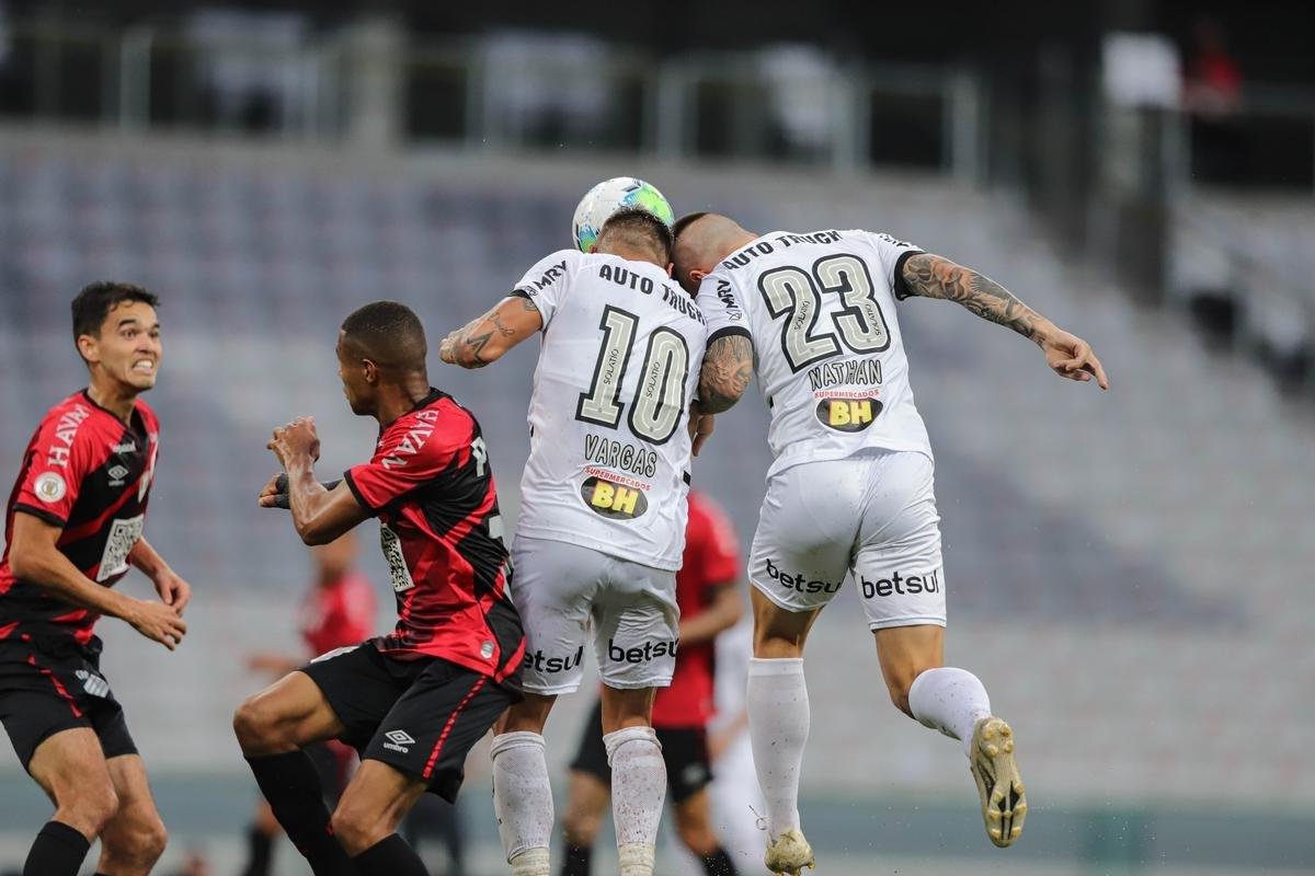 Athletico-PR 0 x 1 Atltico: veja fotos do jogo pela Srie A