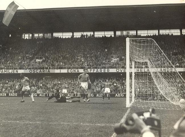 Brasil x França: gol de Pelé