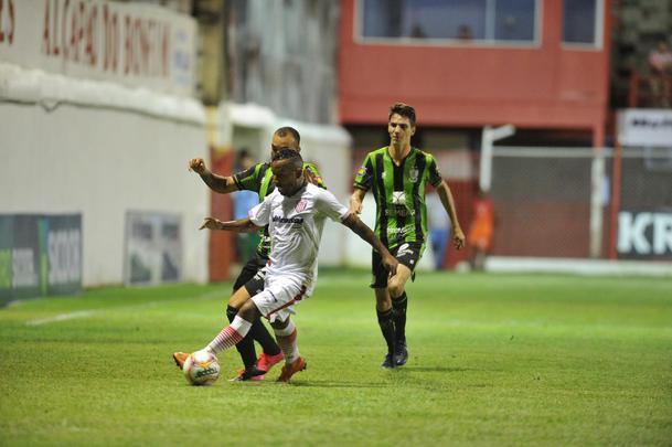 As melhores fotos do duelo entre Villa Nova e Amrica, em Nova Lima, pelo Mineiro