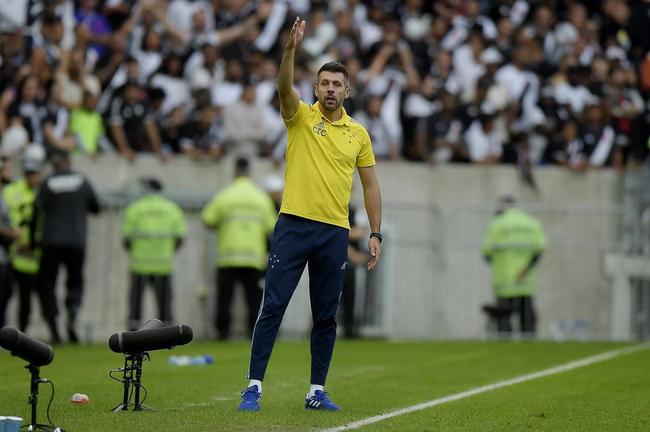 Fotos do jogo entre Vasco e Cruzeiro, no Maracan, no Rio, pela 12 rodada do Campeonato Brasileiro