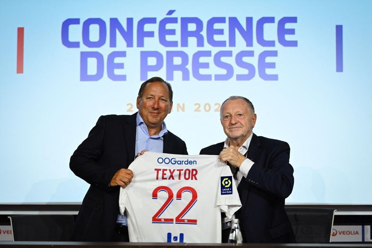 23 John Textor e Jean-Michel Aulas (dono e presidente do Lyon)
