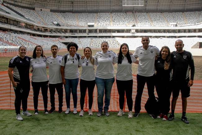 Jogadoras do Atltico visitam Arena MRV, que tem 92% das obras concludas 
