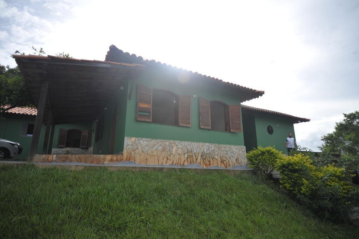 Amrica abriu Casa do Atleta, alojamento que recebe jovens das categorias de base do clube no Centro de Treinamento Lanna Drumond. Local abriga 60 jogadores. Segundo direo, contineres eram utilizados para receber atletas em perodo de testes, mas j esto desativados. Por falta de alvars da prefeitura de Contagem e laudo do Corpo de Bombeiros, Amrica realocou garotos em hotel de Belo Horizonte at regularizao do CT.