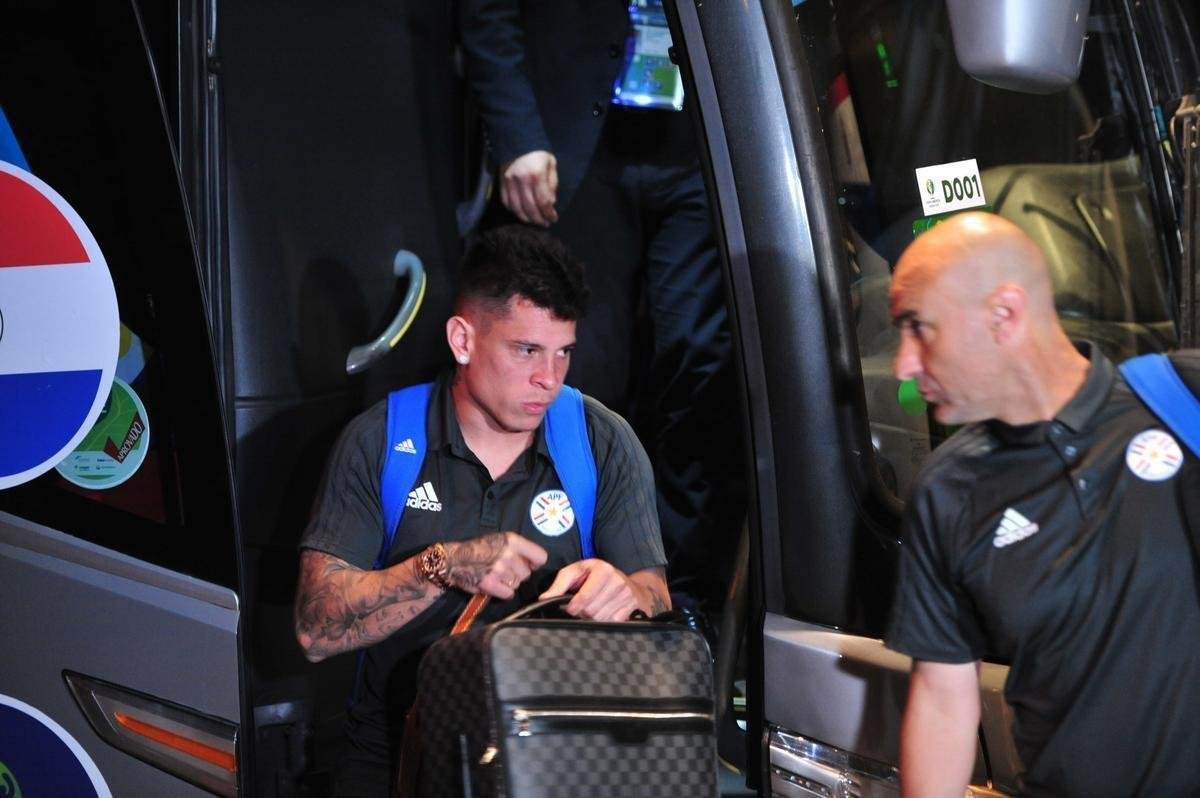 Seleo Paraguaia chegou ao hotel na Regio Centro-Sul de Belo Horizonte na noite desta segunda