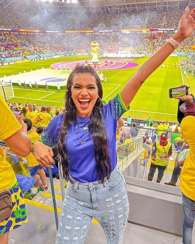 Jssica Ingrede - @jessicaingrede - 310 mil seguidores