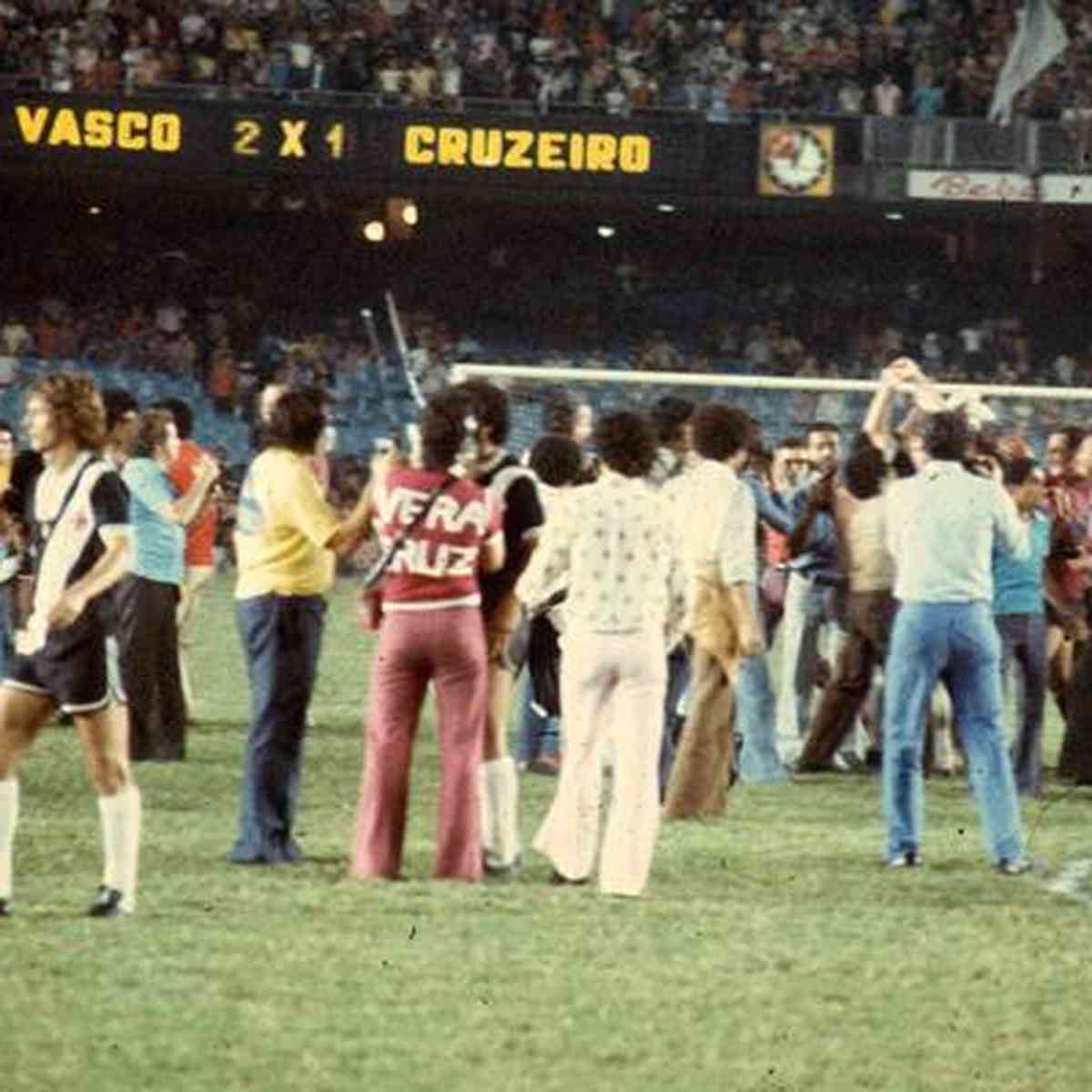 Cruzeiro x Vasco no Maracanã tem polêmica final de 1974; relembre histórico  - Superesportes