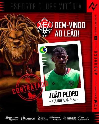 João Pedro, zagueiro/volante (Vitória)