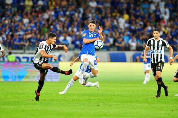 Primeiro tempo terminou com empate por 1 a 1 no Mineiro