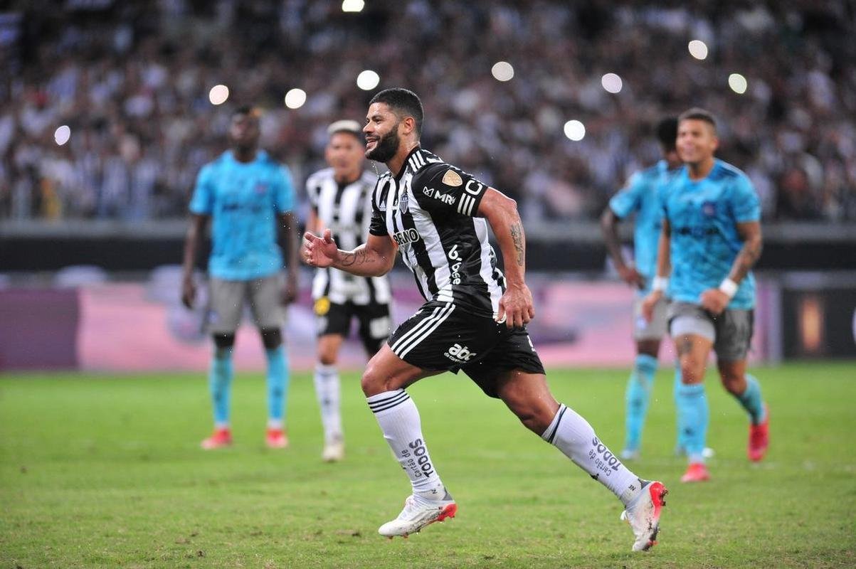 Festa da torcida do Atltico com a vitria por 1 a 0 sobre o Emelec, no Mineiro, pelas oitavas de final da Copa Libertadores; gol de Hulk, em cobrana de pnalti