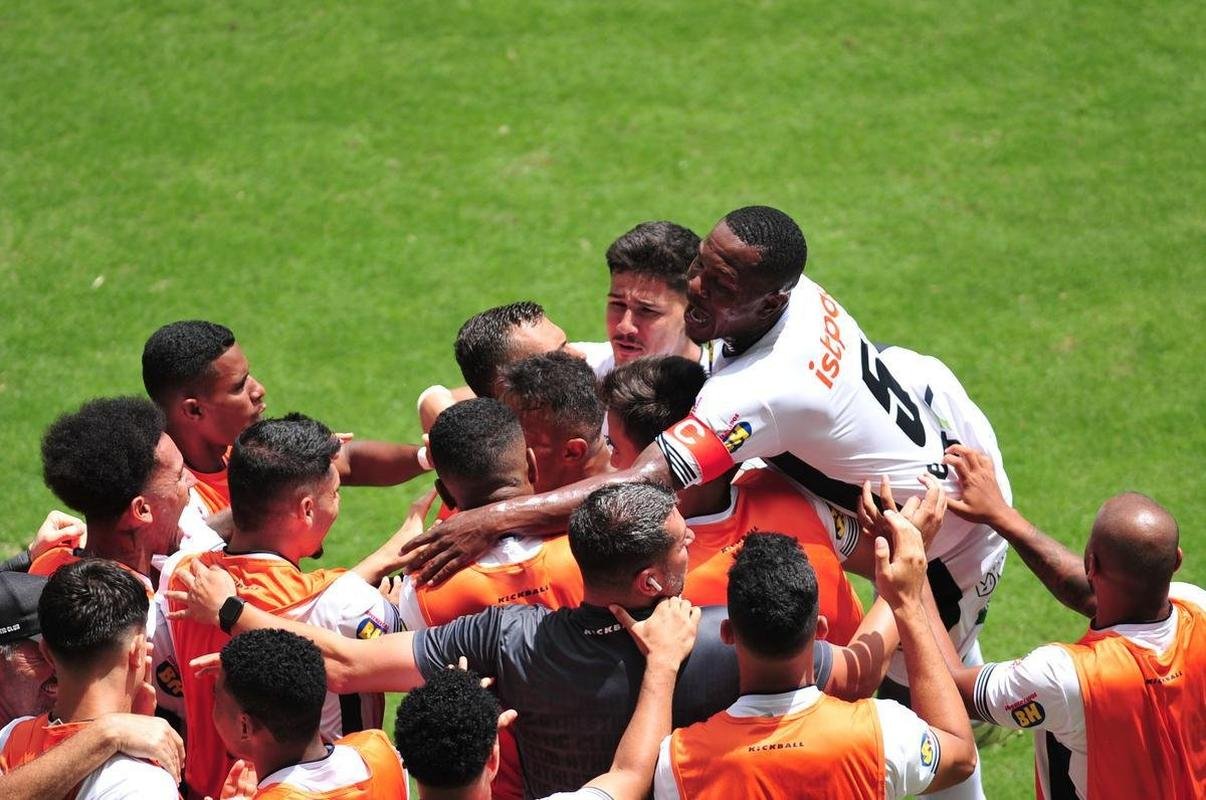 Cruzeiro x Athletic: veja fotos do jogo no Independncia