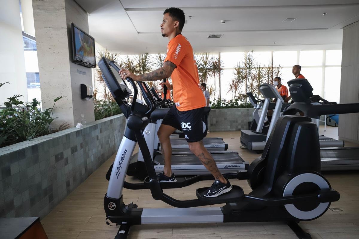 Atltico treina em academia do hotel em Fortaleza