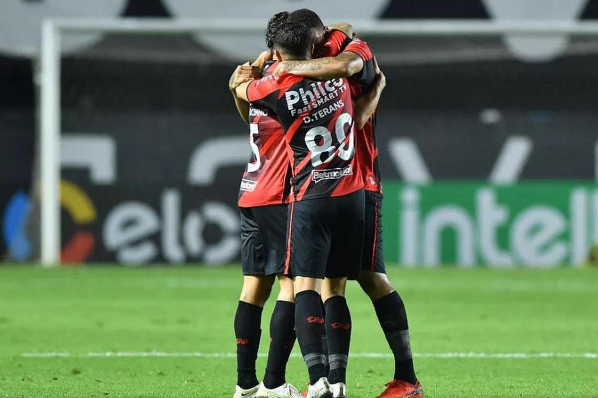 11 Athletico-PR: R$ 265 milhes *Levantamento Convocados e XP Investimentos (sem o desconto de impostos)