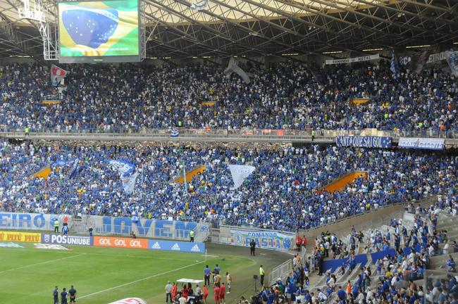 Cruzeiro x Bahia: fotos da torcida da Raposa no Mineiro