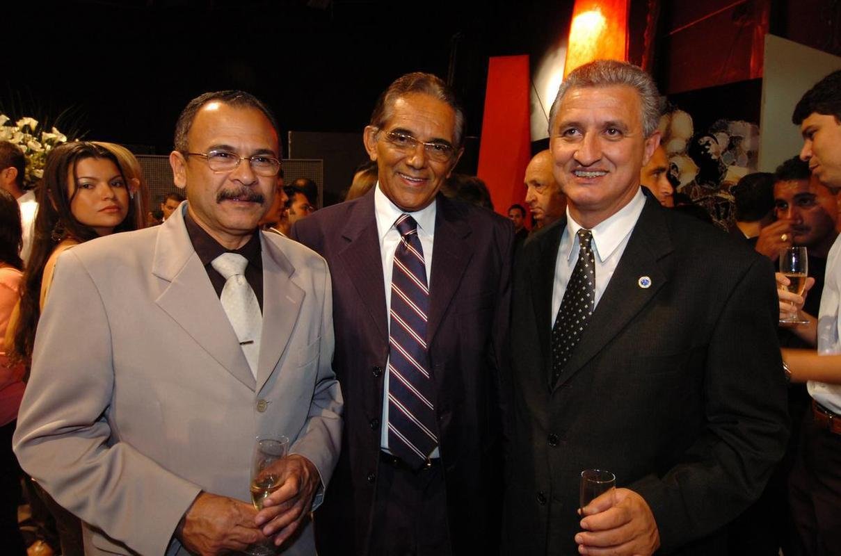 30/01/2006 - Antnio Sergio Figueiredo (e), Benecy Queiroz (c) e Eduardo Maluf (d)