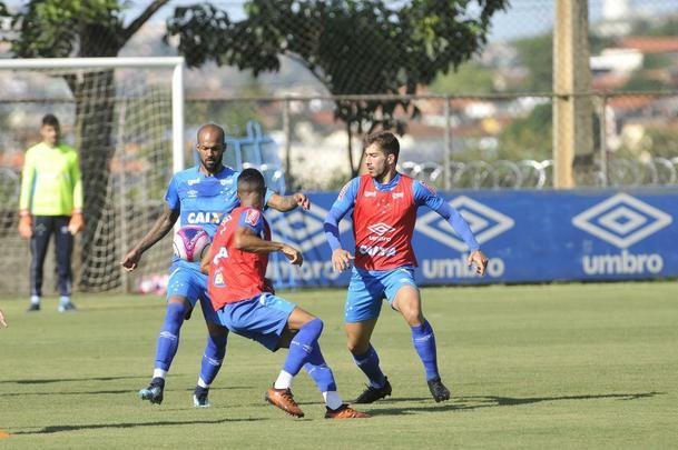 Fotos do treino do Cruzeiro desta quinta-feira (18/1), na Toca da Raposa II