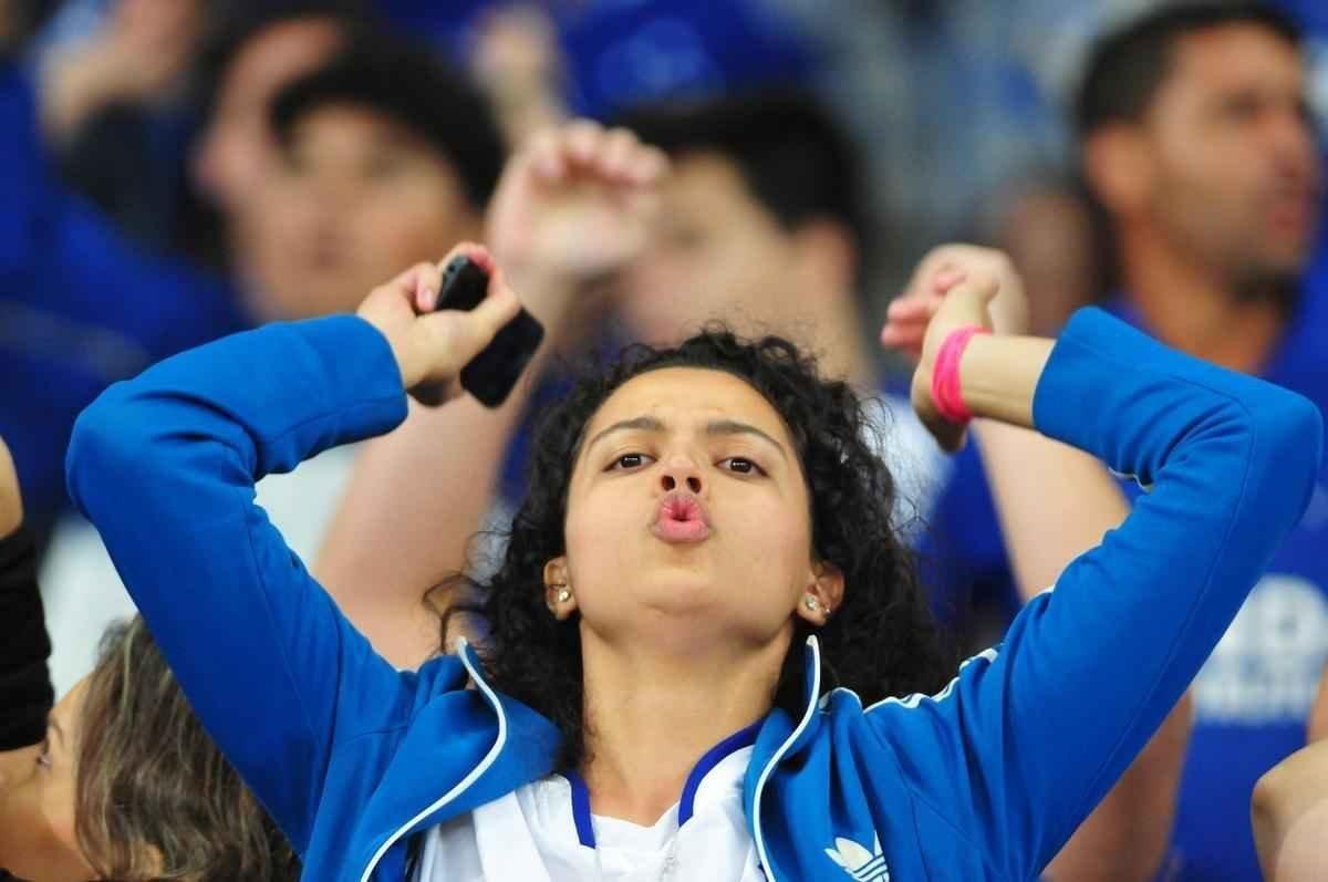 Torcida do Cruzeiro lotou o Mineiro em duelo com o Grmio pela semifinal da Copa do Brasil